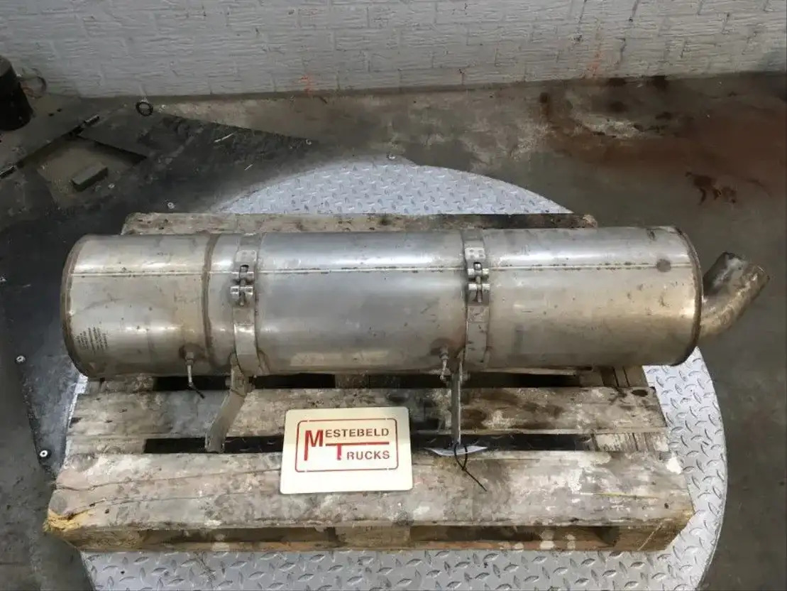 DAF CF 65 Uitlaatdemper katalysator - Sistem pembuangan untuk Truk: gambar 1 DAF CF 65 Uitlaatdemper katalysator - Sistem pembuangan untuk Truk: gambar 1