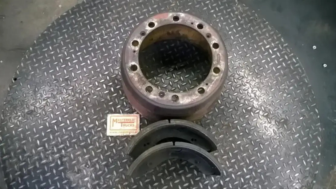 Ginaf Remtrommel met voering - As roda depan untuk Truk: gambar 1 Ginaf Remtrommel met voering - As roda depan untuk Truk: gambar 1
