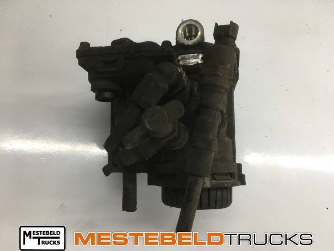 Iveco Aanhangwagenstuurklep - Katup rem untuk Truk: gambar 1 Iveco Aanhangwagenstuurklep - Katup rem untuk Truk: gambar 1
