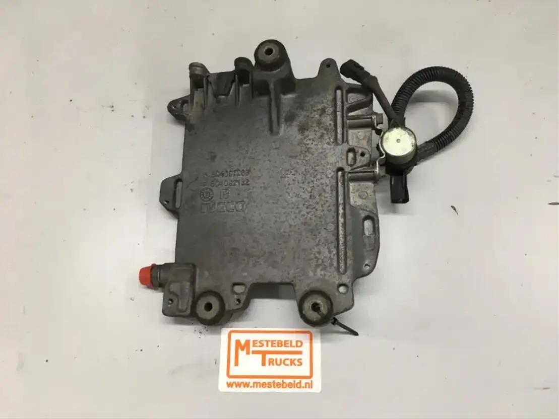 Iveco Brandstofkoeler cursor 10 - Sistem bahan bakar untuk Truk: gambar 1 Iveco Brandstofkoeler cursor 10 - Sistem bahan bakar untuk Truk: gambar 1