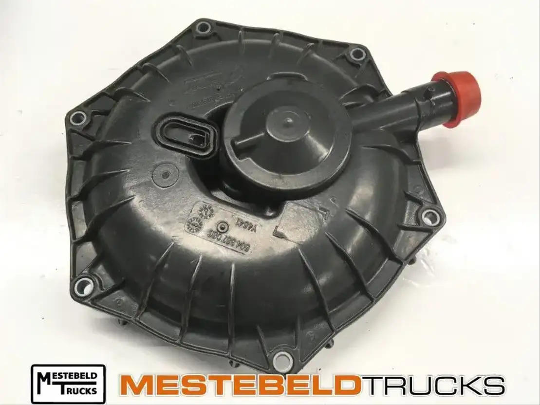 Iveco Ontluchter cursor euro 6 - Suku Cadang Mesin untuk Truk: gambar 1 Iveco Ontluchter cursor euro 6 - Suku Cadang Mesin untuk Truk: gambar 1