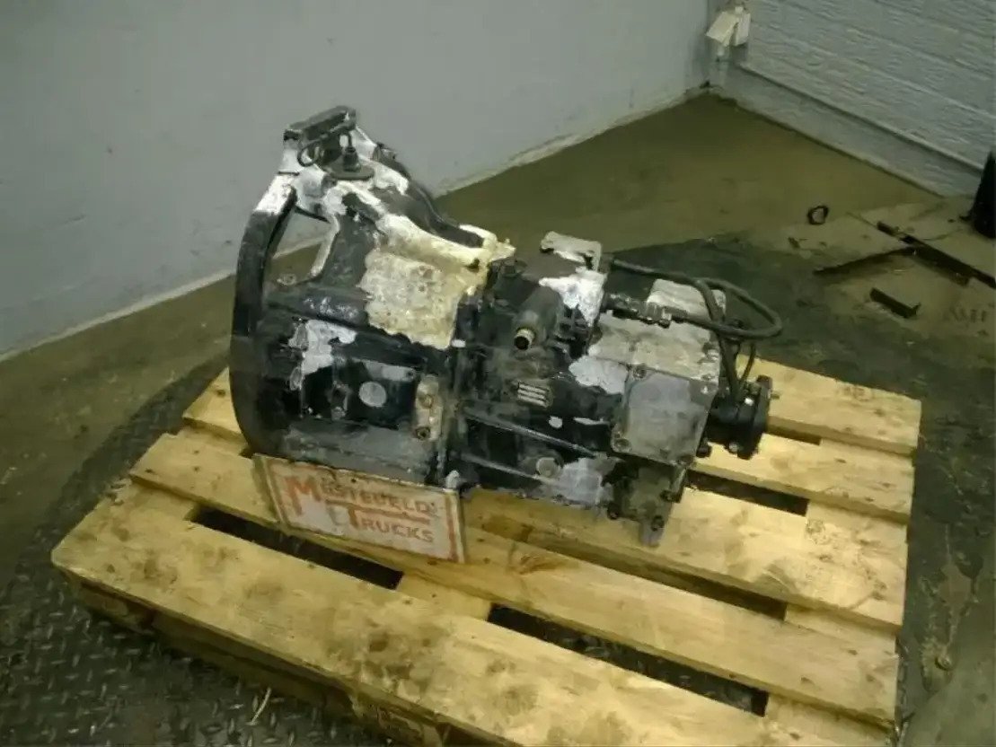 Iveco Versn bak 2838-5 - Gearbox dan bagiannya untuk Truk: gambar 1 Iveco Versn bak 2838-5 - Gearbox dan bagiannya untuk Truk: gambar 1