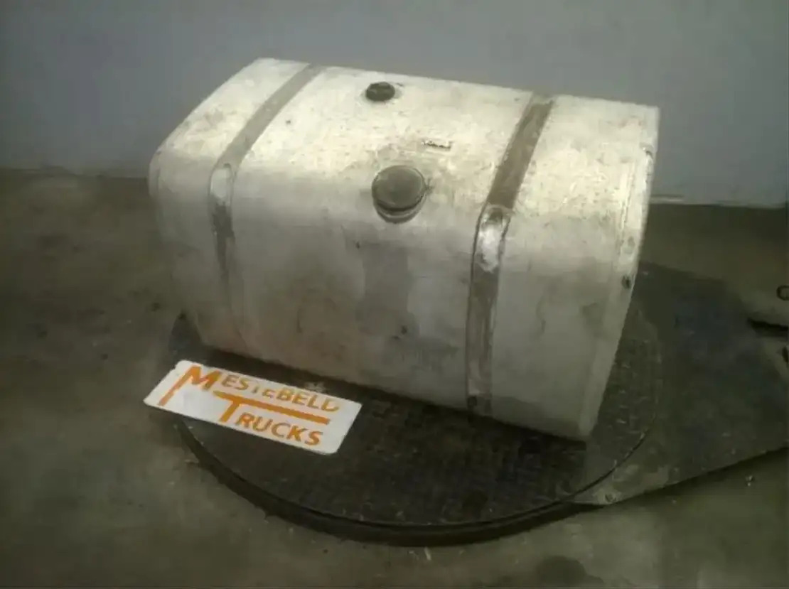 MAN Brandstoftank TGA - Tangki bahan bakar untuk Truk: gambar 1 MAN Brandstoftank TGA - Tangki bahan bakar untuk Truk: gambar 1