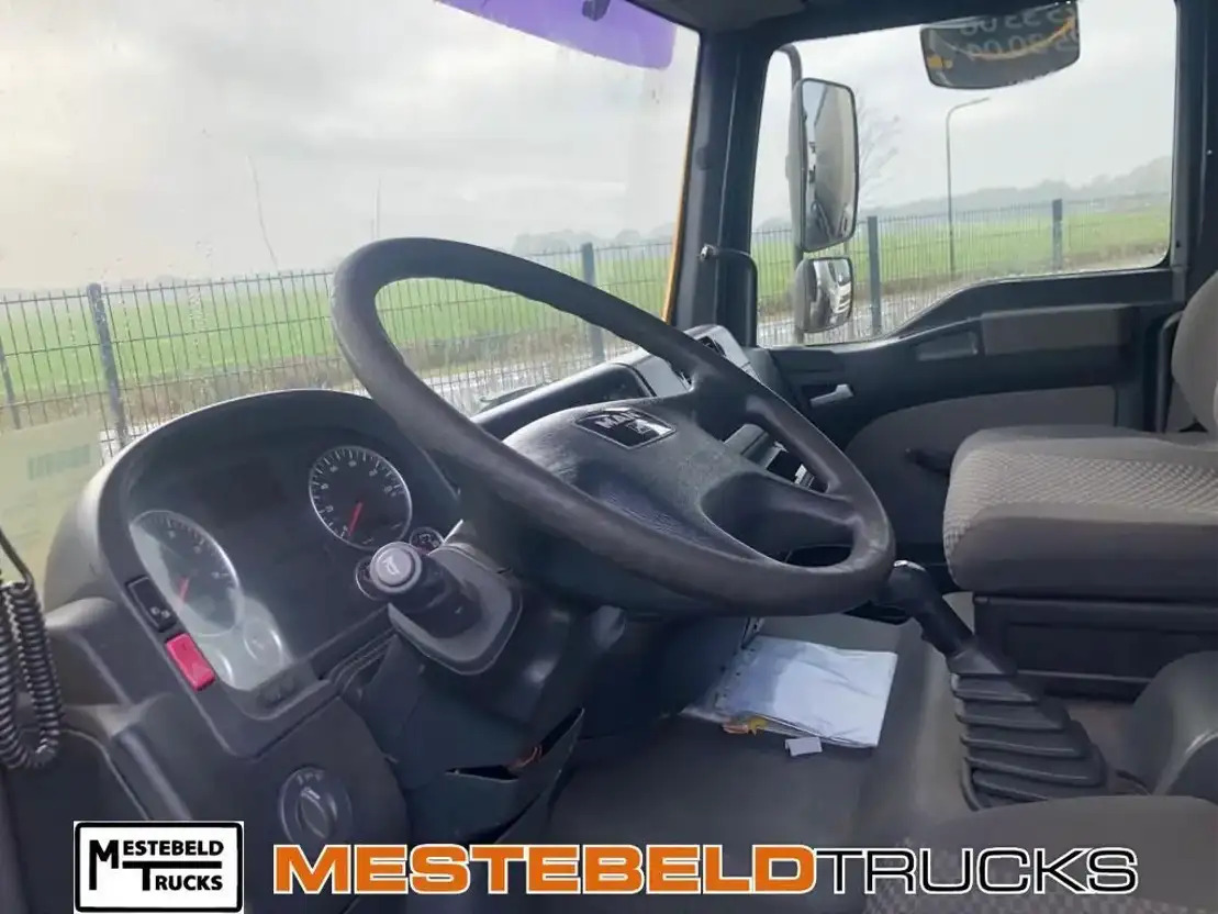 MAN Cabine TGM 15.240 - Kabin dan interior untuk Truk: gambar 3 MAN Cabine TGM 15.240 - Kabin dan interior untuk Truk: gambar 3