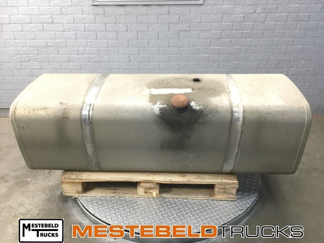 Mercedes-Benz Brandstoftank 590 liter - Sistem bahan bakar untuk Van pengiriman: gambar 1 Mercedes-Benz Brandstoftank 590 liter - Sistem bahan bakar untuk Van pengiriman: gambar 1