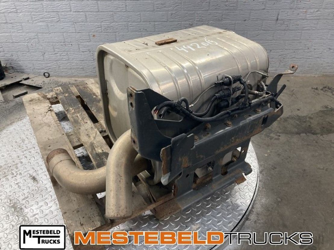 Mercedes-Benz Katalysator Atego 1824 euro 5 - Sistem pembuangan untuk Truk: gambar 1 Mercedes-Benz Katalysator Atego 1824 euro 5 - Sistem pembuangan untuk Truk: gambar 1