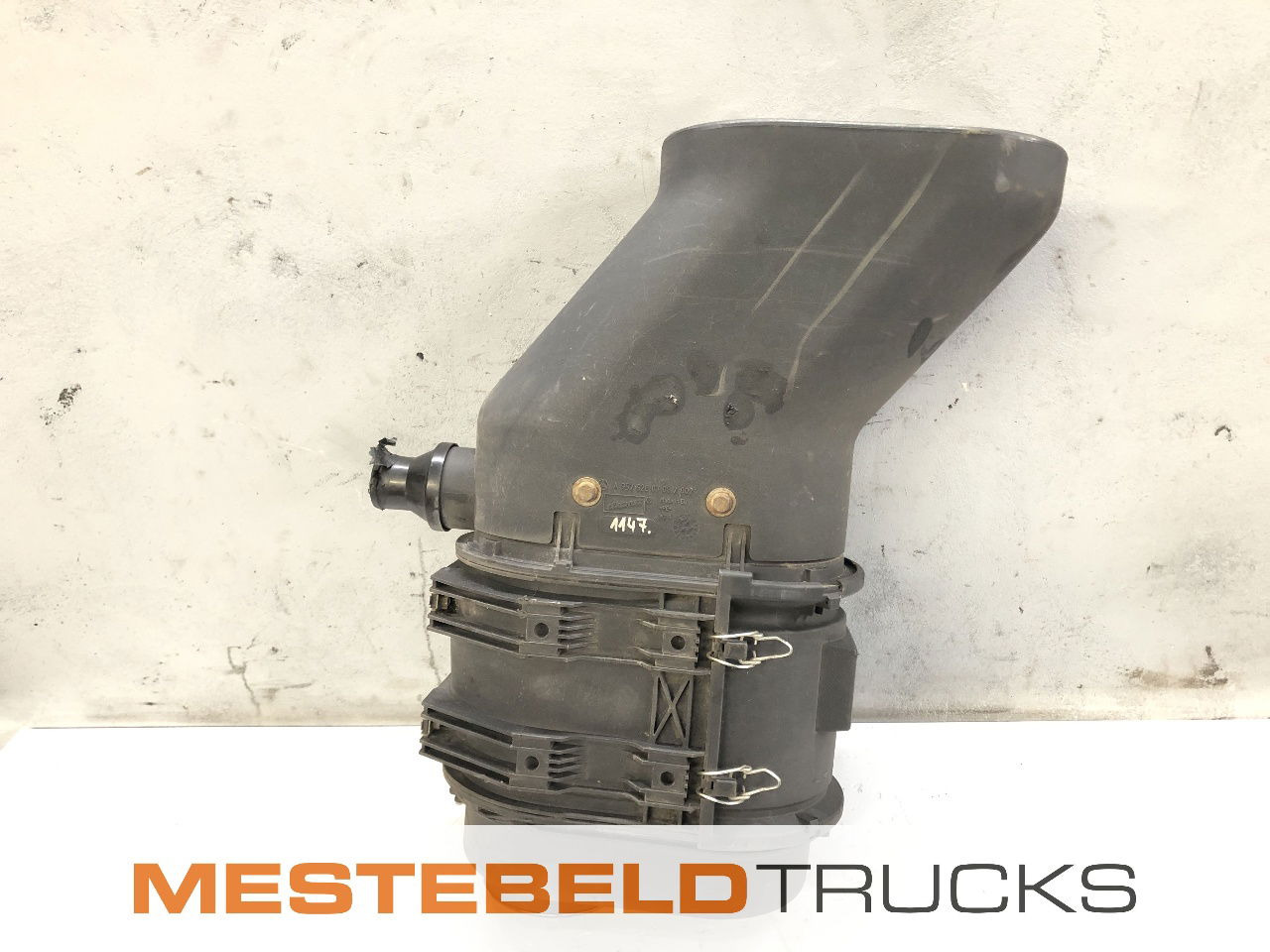 Mercedes-Benz Luchtfilter - Sistem pemasukan udara untuk Truk: gambar 1 Mercedes-Benz Luchtfilter - Sistem pemasukan udara untuk Truk: gambar 1