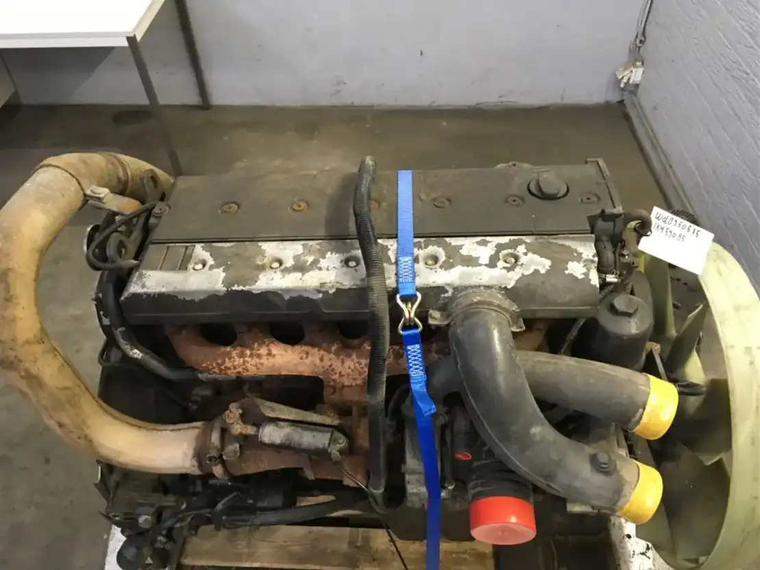 Mercedes-Benz Motor OM 906 LA II/1 - Mesin untuk Truk: gambar 4 Mercedes-Benz Motor OM 906 LA II/1 - Mesin untuk Truk: gambar 4
