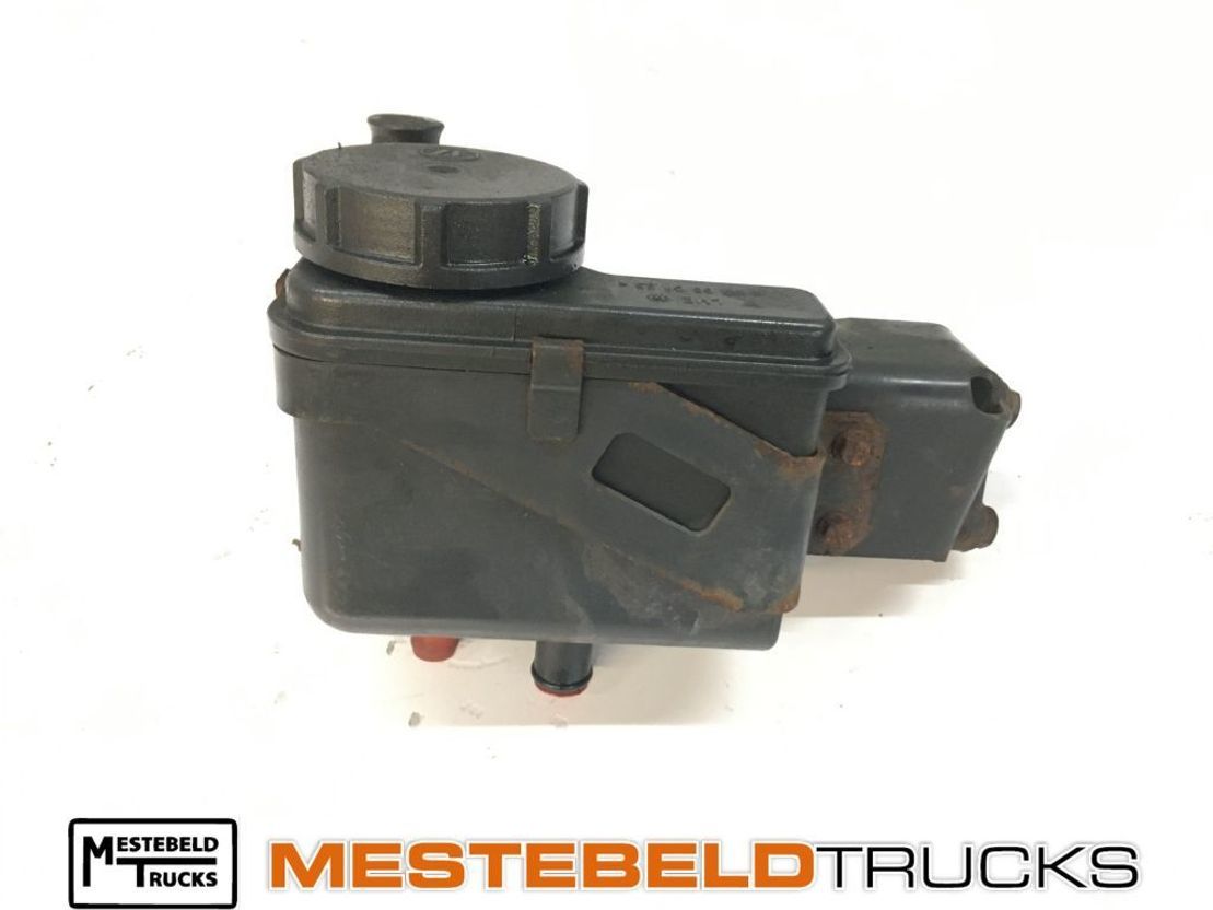 Mercedes-Benz Reservoir stuurbekrachtiging - Pengemudian untuk Truk: gambar 1 Mercedes-Benz Reservoir stuurbekrachtiging - Pengemudian untuk Truk: gambar 1