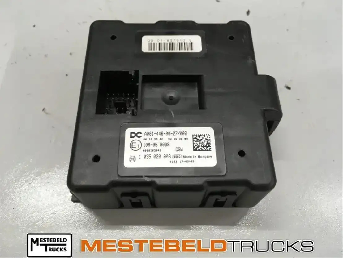 Mercedes-Benz Stuurkast Central Gateway - Sistem listrik untuk Truk: gambar 1 Mercedes-Benz Stuurkast Central Gateway - Sistem listrik untuk Truk: gambar 1