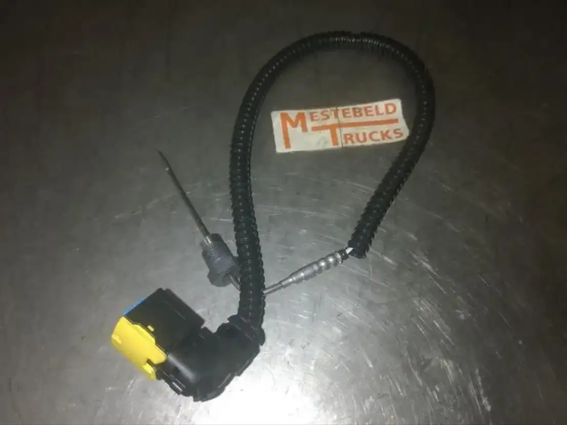 Mercedes-Benz Temperatuursensor katalysator - Sistem listrik untuk Truk: gambar 1 Mercedes-Benz Temperatuursensor katalysator - Sistem listrik untuk Truk: gambar 1