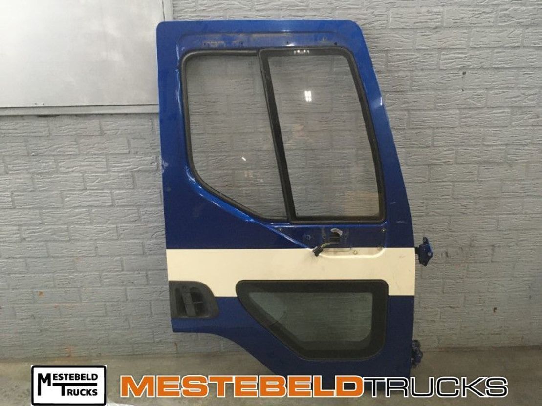 Renault D eur rechts - Kabin dan interior untuk Truk: gambar 1 Renault D eur rechts - Kabin dan interior untuk Truk: gambar 1