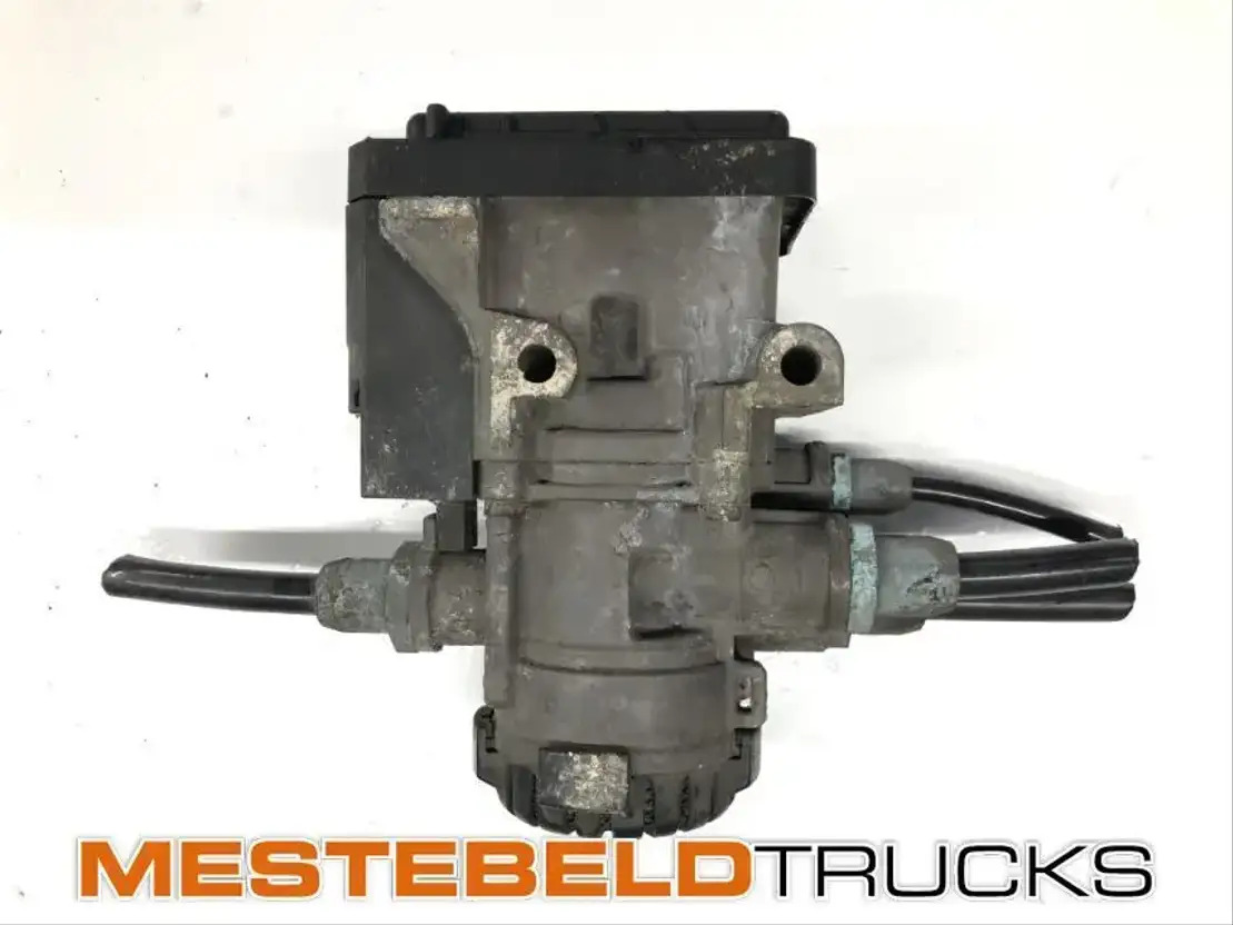 Scania EBS Drukregelmodule vooras - Bagian Rem untuk Truk: gambar 1 Scania EBS Drukregelmodule vooras - Bagian Rem untuk Truk: gambar 1