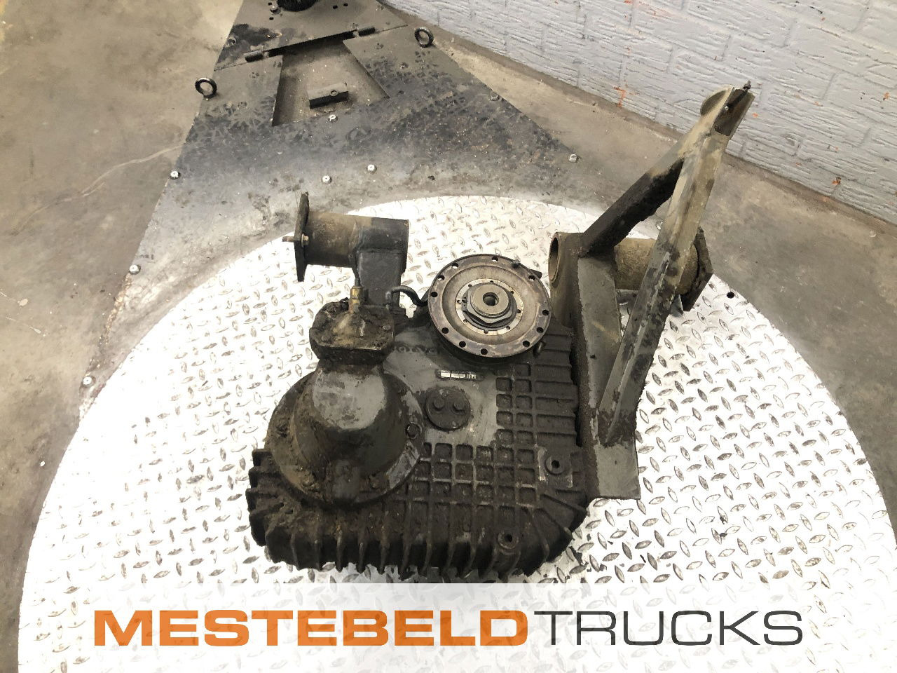 Volvo Tussenbak UTV 4.12 - Gearbox dan bagiannya untuk Truk: gambar 1 Volvo Tussenbak UTV 4.12 - Gearbox dan bagiannya untuk Truk: gambar 1