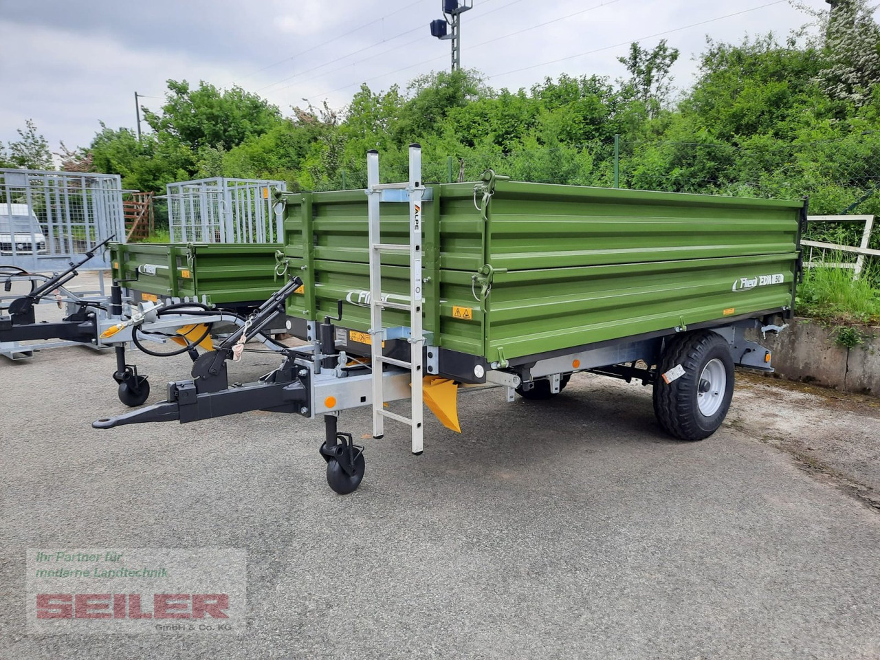 Fliegl EDK 50 FOX + Aufbau 400 mm - Trailer pertanian: gambar 1 Fliegl EDK 50 FOX + Aufbau 400 mm - Trailer pertanian: gambar 1