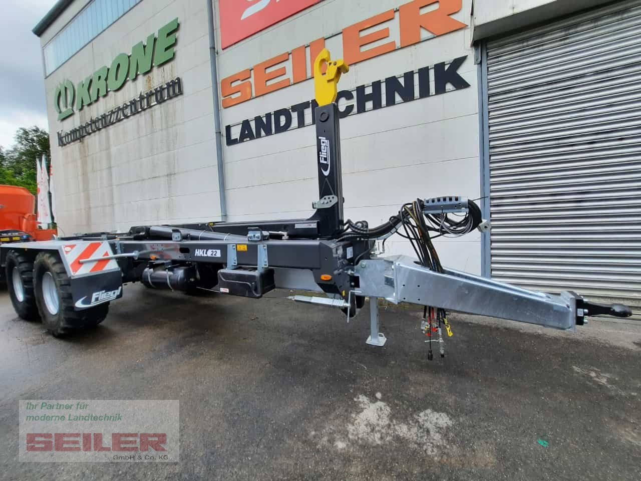 Trailer lewati baru Fliegl HKL 22: gambar 1