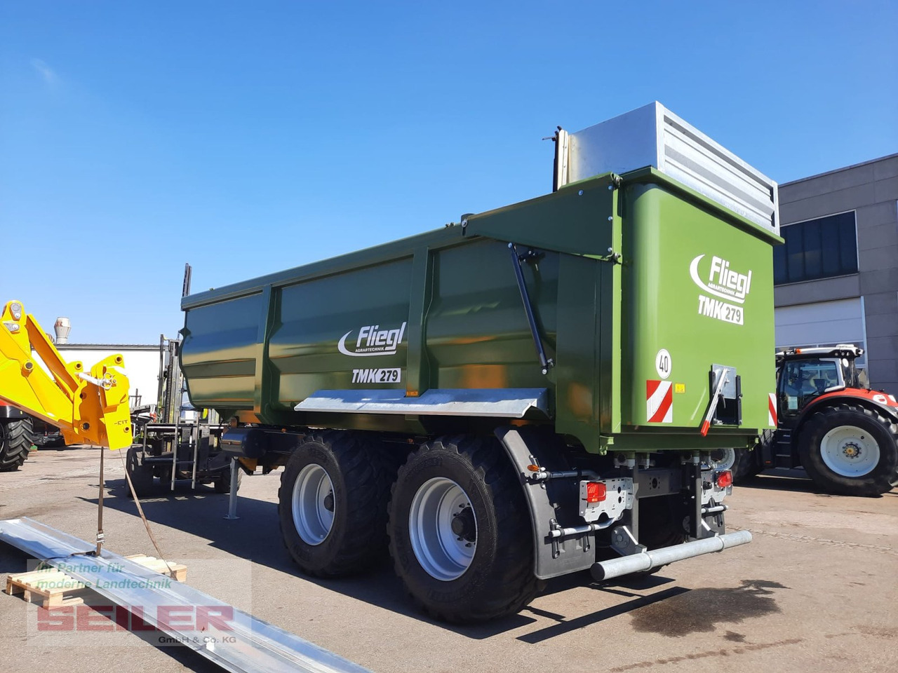 Fliegl TMK 279 FOX 43m³ - Trailer jungkit pertanian/ Tempat sampah: gambar 4 Fliegl TMK 279 FOX 43m³ - Trailer jungkit pertanian/ Tempat sampah: gambar 4