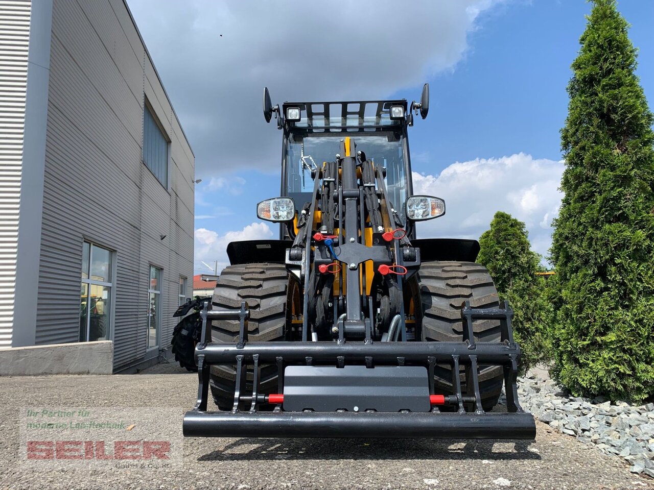 JCB 403 Agri Plus - Pemuat ringkas: gambar 3 JCB 403 Agri Plus - Pemuat ringkas: gambar 3