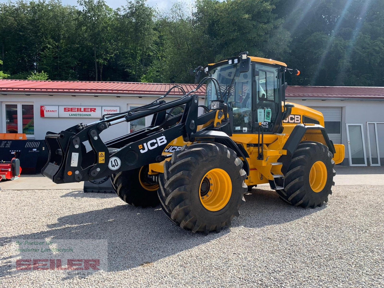 JCB 427 Agri Stage V HighLift - Wheel loader: gambar 1 JCB 427 Agri Stage V HighLift - Wheel loader: gambar 1