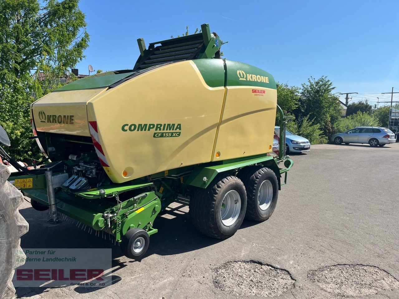 Krone Comprima CF 155 XC - Baler bulat: gambar 1 Krone Comprima CF 155 XC - Baler bulat: gambar 1