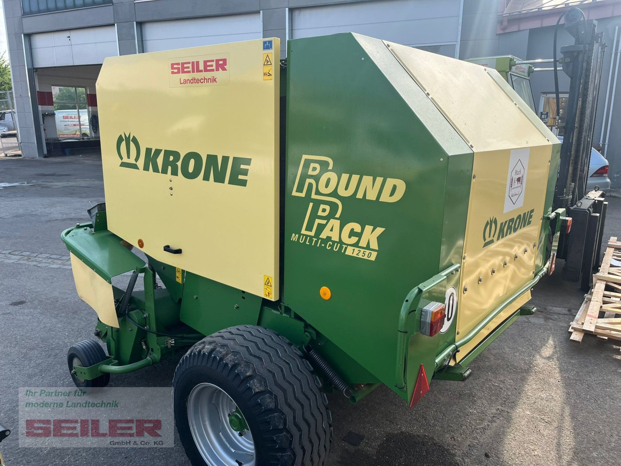 Krone Round Pack 1250 MC - Baler bulat: gambar 2 Krone Round Pack 1250 MC - Baler bulat: gambar 2