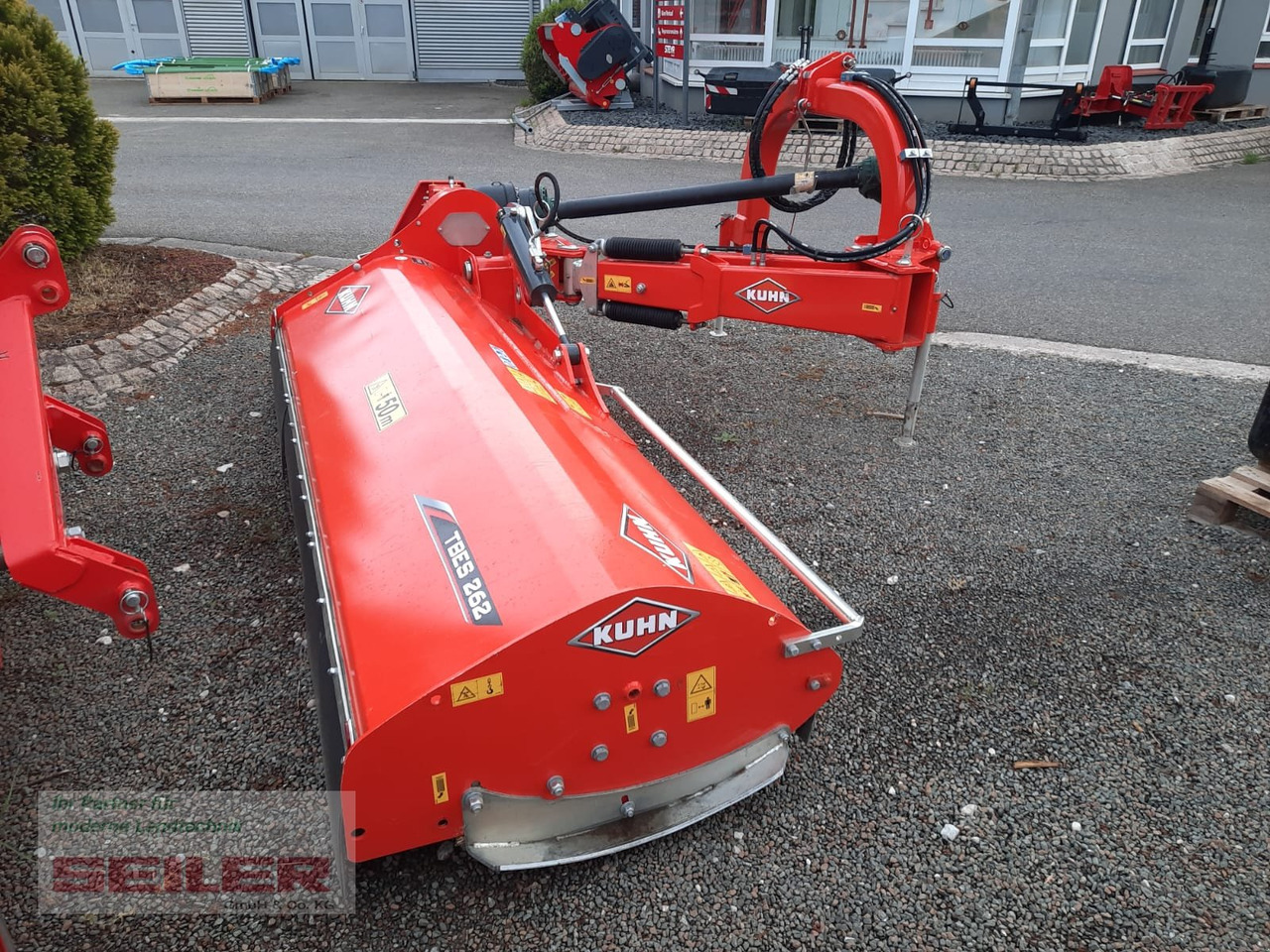 Kuhn TBES 262 Böschungsmulcher - Mesin pemotong chopper/ Mulcher: gambar 5 Kuhn TBES 262 Böschungsmulcher - Mesin pemotong chopper/ Mulcher: gambar 5
