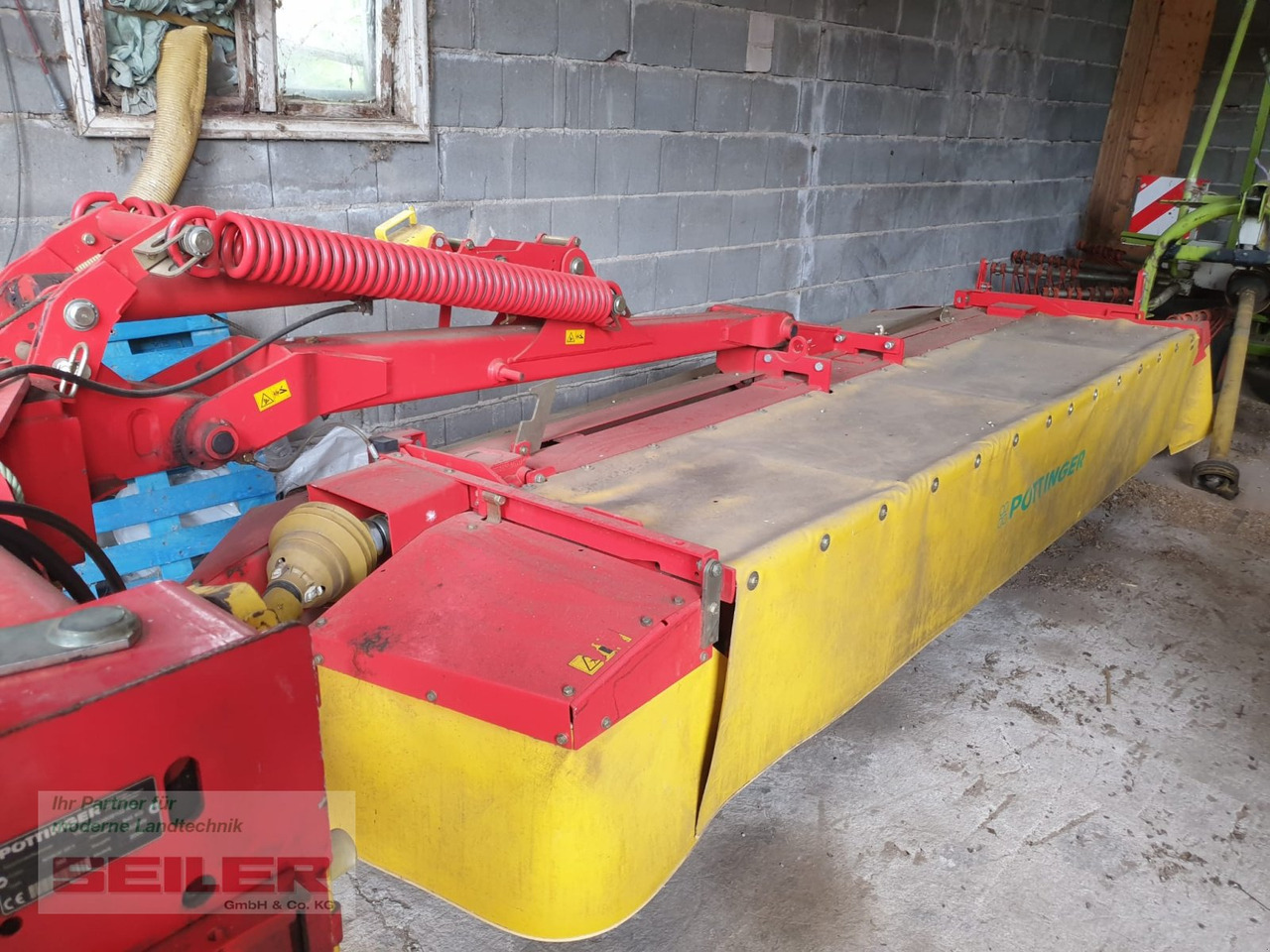 Pöttinger Novacat 350 H - Mesin pemotong padang rumput: gambar 1 Pöttinger Novacat 350 H - Mesin pemotong padang rumput: gambar 1