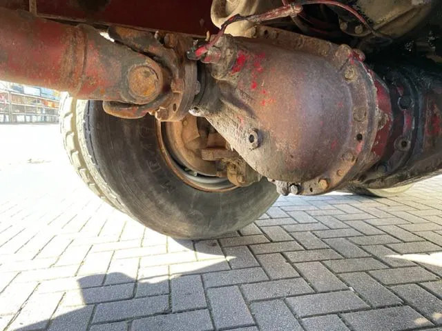 Mercedes-Benz AK 2635 6x4 V8 - Truk jungkit: gambar 5 Mercedes-Benz AK 2635 6x4 V8 - Truk jungkit: gambar 5