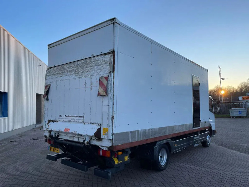 Mercedes-Benz Atego 818 EURO 3 Full Steel Manual Gear-box NL-Truck - Truk box: gambar 3 Mercedes-Benz Atego 818 EURO 3 Full Steel Manual Gear-box NL-Truck - Truk box: gambar 3