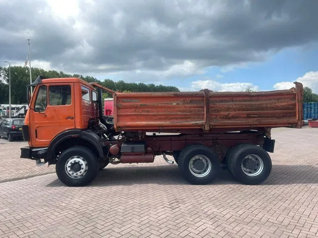 Mercedes-Benz SK 2635 V8 6X4 KIPPER FULL STEEL - Truk jungkit: gambar 4 Mercedes-Benz SK 2635 V8 6X4 KIPPER FULL STEEL - Truk jungkit: gambar 4