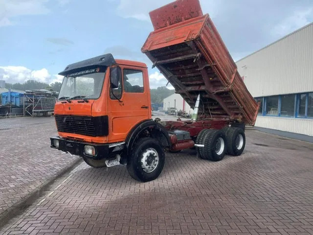 Mercedes-Benz SK 2635 V8 6X4 KIPPER FULL STEEL - Truk jungkit: gambar 2 Mercedes-Benz SK 2635 V8 6X4 KIPPER FULL STEEL - Truk jungkit: gambar 2