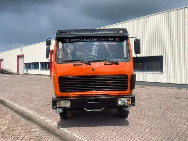Mercedes-Benz SK 2635 V8 6X4 KIPPER FULL STEEL - Truk jungkit: gambar 3 Mercedes-Benz SK 2635 V8 6X4 KIPPER FULL STEEL - Truk jungkit: gambar 3