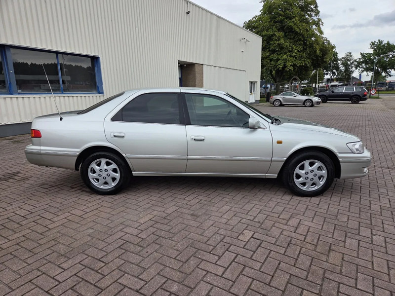 Toyota Camry 3.0 V6 24v // Automaat // leather Seats Cruise Control - Mobil sedan: gambar 2 Toyota Camry 3.0 V6 24v // Automaat // leather Seats Cruise Control - Mobil sedan: gambar 2