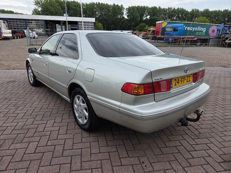 Toyota Camry 3.0 V6 24v // Automaat // leather Seats Cruise Control - Mobil sedan: gambar 5 Toyota Camry 3.0 V6 24v // Automaat // leather Seats Cruise Control - Mobil sedan: gambar 5
