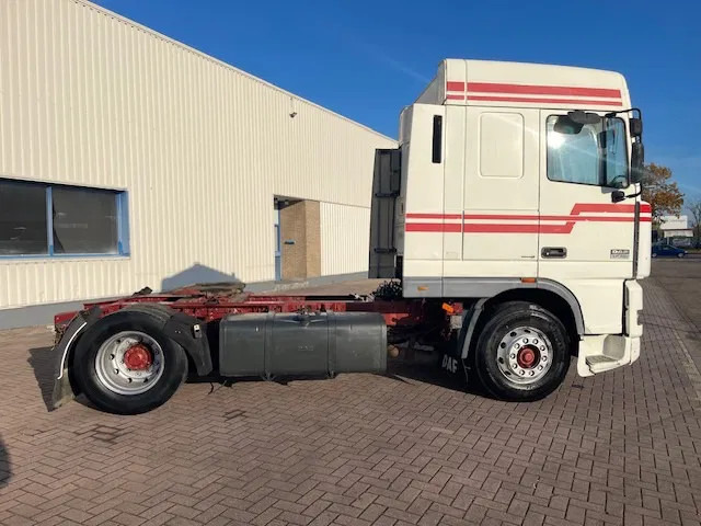 DAF XF 95.430 Manual-Gear Euro 3 - Tractor head: gambar 5 DAF XF 95.430 Manual-Gear Euro 3 - Tractor head: gambar 5