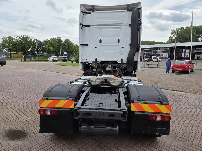 Mercedes-Benz Actros 1845 Retarder, 2 tanks, Automatic, 2 beds - Tractor head: gambar 4 Mercedes-Benz Actros 1845 Retarder, 2 tanks, Automatic, 2 beds - Tractor head: gambar 4