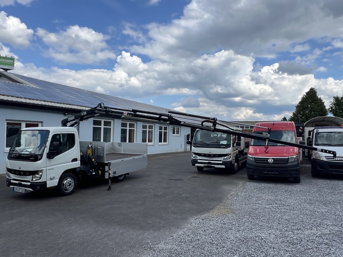 FUSO 3S15 Alu Pritsche 2.80m Ladekran Bohrgerät - Van flatbed: gambar 5 FUSO 3S15 Alu Pritsche 2.80m Ladekran Bohrgerät - Van flatbed: gambar 5