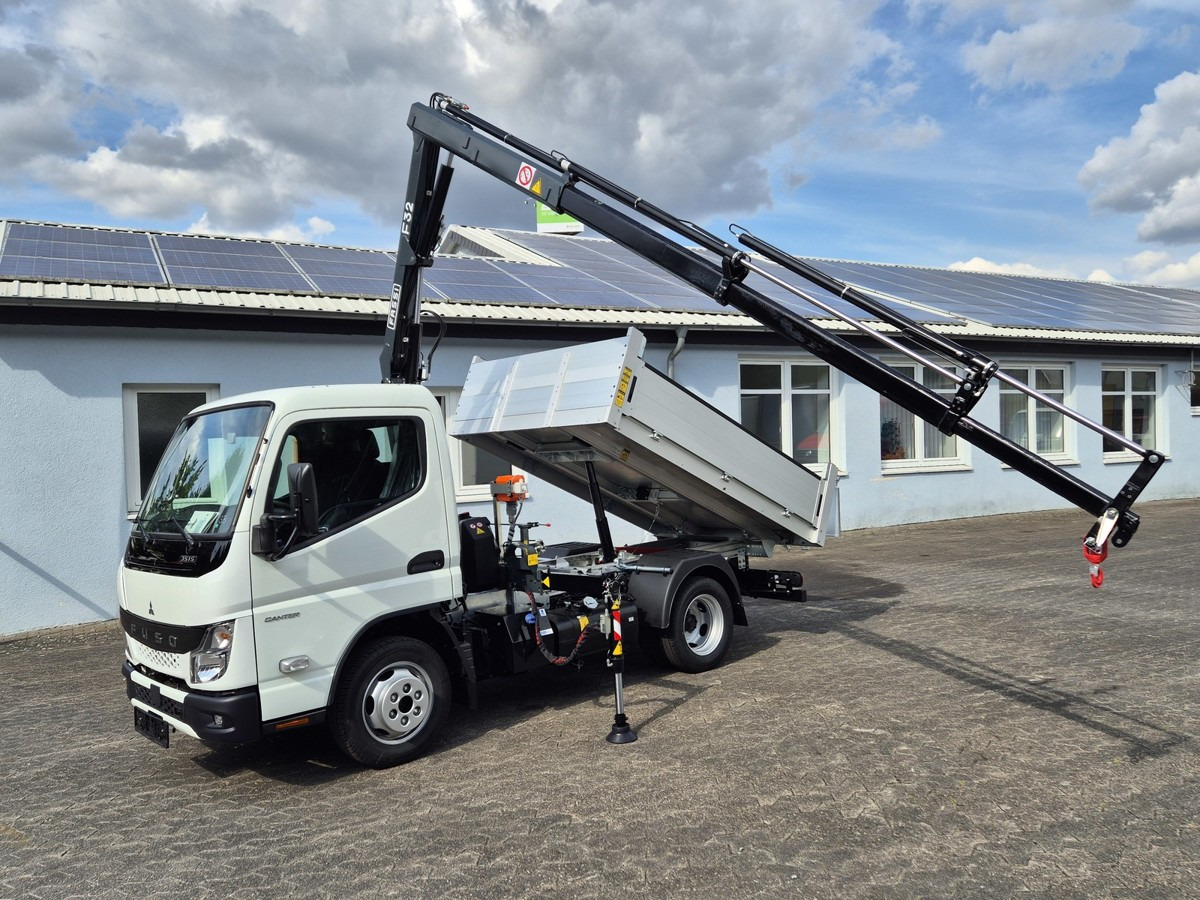 FUSO 3S15 Kipper mit Ladekran Funk 3x hydr. Kran - Van jungkit: gambar 1 FUSO 3S15 Kipper mit Ladekran Funk 3x hydr. Kran - Van jungkit: gambar 1