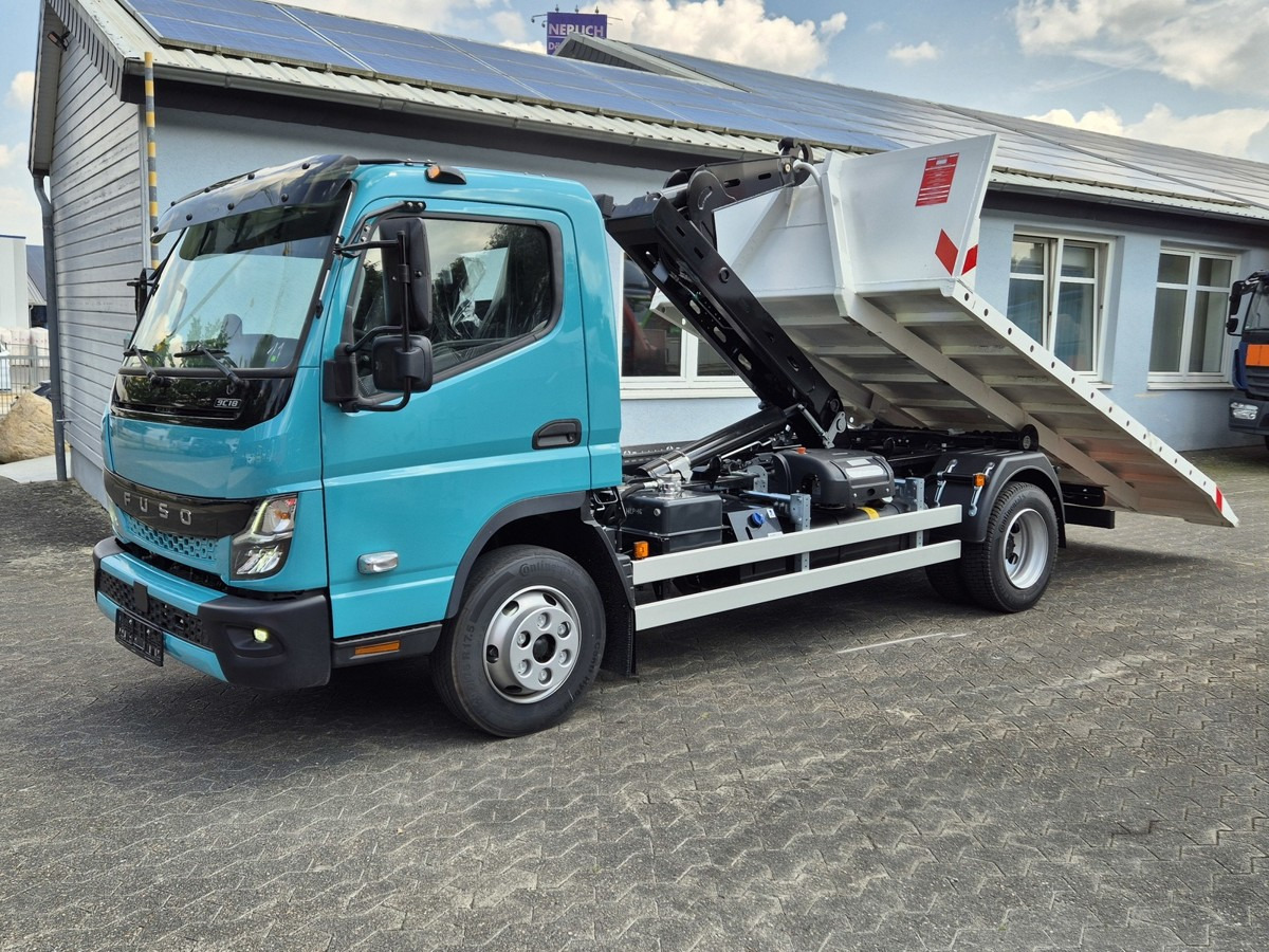 FUSO Canter FUSO 9C18 City Abrollkipper Krokbil Color - Hook lift, Truk derek: gambar 1 FUSO Canter FUSO 9C18 City Abrollkipper Krokbil Color - Hook lift, Truk derek: gambar 1