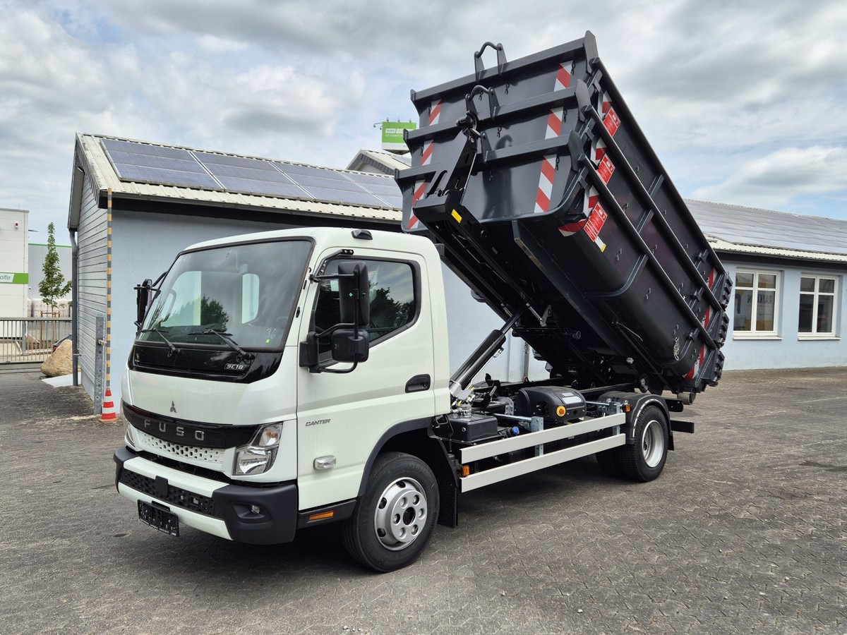 FUSO FUSO 9C18 40km/h City Abrollkipper WLF Swiss Hak - Hook lift: gambar 1 FUSO FUSO 9C18 40km/h City Abrollkipper WLF Swiss Hak - Hook lift: gambar 1