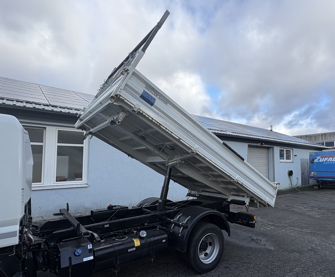 FUSO Meiller 3-Seiten Kipper Aufbau Bj. 2023 - Van jungkit: gambar 1 FUSO Meiller 3-Seiten Kipper Aufbau Bj. 2023 - Van jungkit: gambar 1