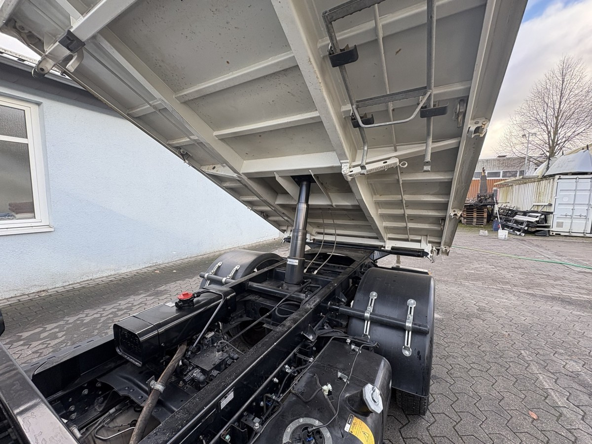 FUSO Meiller 3-Seiten Kipper Aufbau Bj. 2023 - Van jungkit: gambar 2 FUSO Meiller 3-Seiten Kipper Aufbau Bj. 2023 - Van jungkit: gambar 2