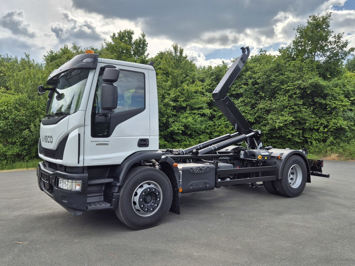 IVECO Euro Cargo 180E32 4x2 Abrollkipper Teleskoparm - Hook lift: gambar 1 IVECO Euro Cargo 180E32 4x2 Abrollkipper Teleskoparm - Hook lift: gambar 1
