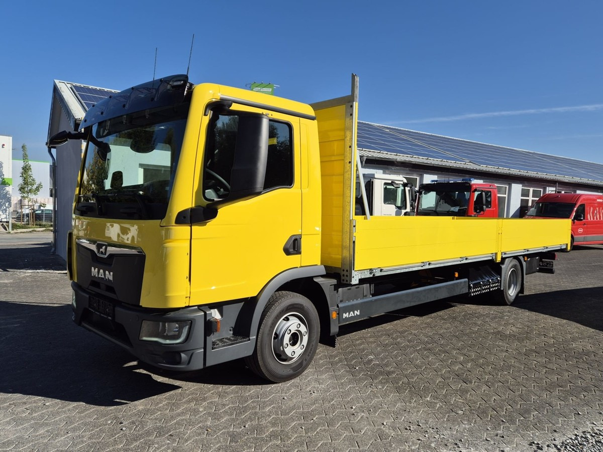 MAN 12.250 BL Gerüstbaupritsche 2x AHK - Truk flatbed: gambar 3 MAN 12.250 BL Gerüstbaupritsche 2x AHK - Truk flatbed: gambar 3