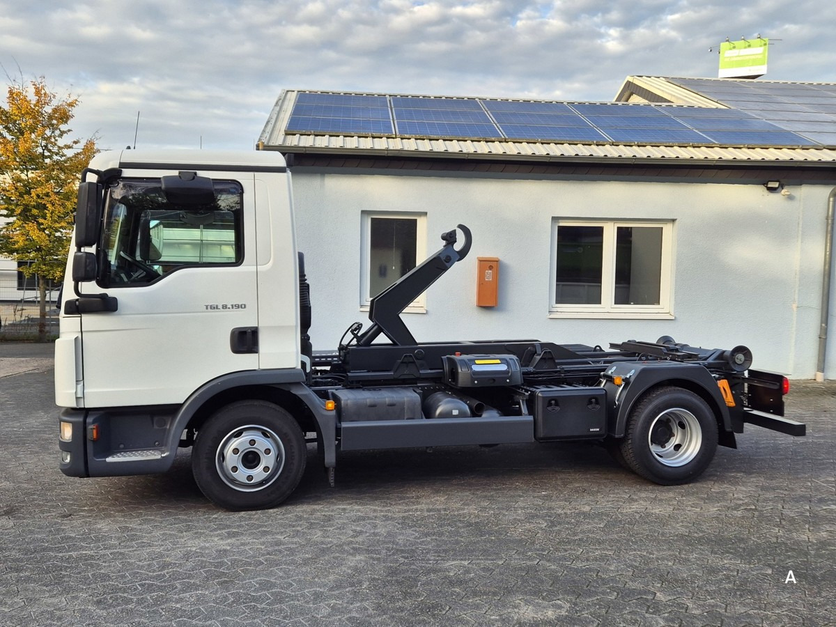 MAN TGL 8.190 BL City Abrollkipper Aut., 2 x AHK sof - Hook lift: gambar 4 MAN TGL 8.190 BL City Abrollkipper Aut., 2 x AHK sof - Hook lift: gambar 4