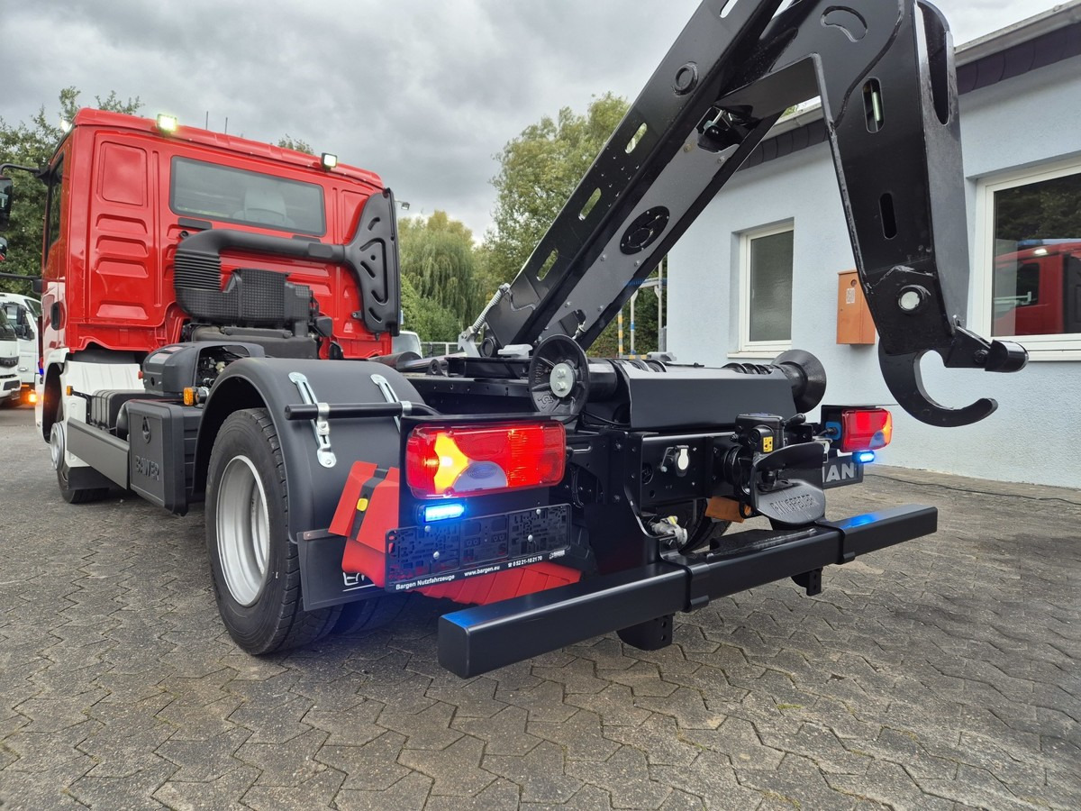 MAN TGL 8.190 Feuerwehrfahrzeug City Abrollkipper - Hook lift: gambar 4 MAN TGL 8.190 Feuerwehrfahrzeug City Abrollkipper - Hook lift: gambar 4
