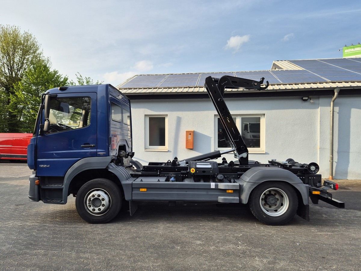 MERCEDES-BENZ 1224 L Atego City Abrollkipper NEU AHK Euro 6 - Hook lift: gambar 1 MERCEDES-BENZ 1224 L Atego City Abrollkipper NEU AHK Euro 6 - Hook lift: gambar 1