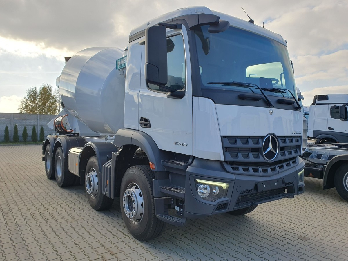 MERCEDES-BENZ Arocs 3740 8x4 Betonmischer IMER ORU LT105 H 10m - Truk pengaduk beton: gambar 2 MERCEDES-BENZ Arocs 3740 8x4 Betonmischer IMER ORU LT105 H 10m - Truk pengaduk beton: gambar 2
