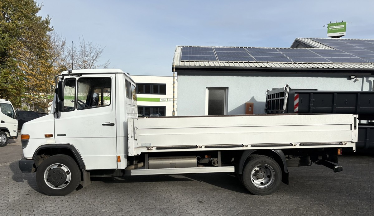 MERCEDES-BENZ Vario 816D Alupritsche 1 Hand - Van flatbed: gambar 3 MERCEDES-BENZ Vario 816D Alupritsche 1 Hand - Van flatbed: gambar 3