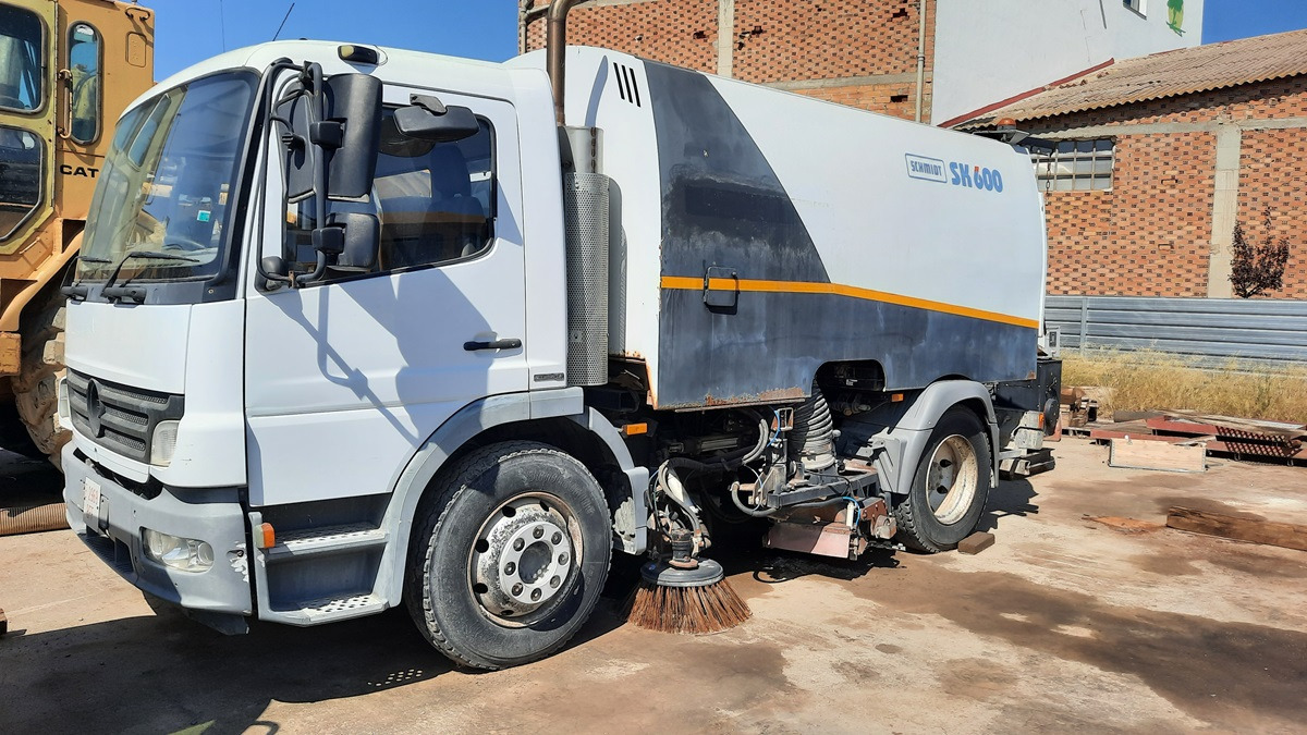 SCHMIDT SK600 - Penyapu jalan: gambar 1 SCHMIDT SK600 - Penyapu jalan: gambar 1